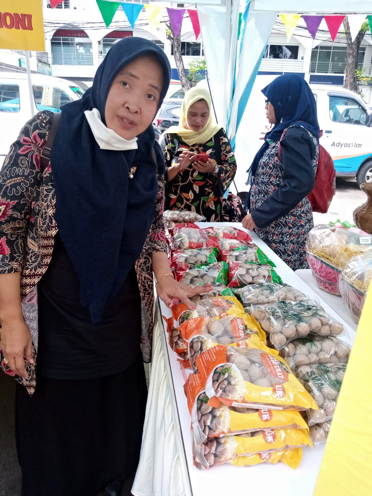 Bazar Hut HIMPIKEMENTARA